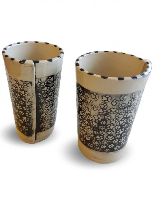 Krus af keramik med pote-mønster